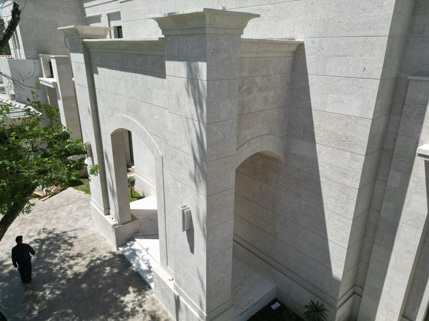 Classic residence · arches & pilasters — Private residence