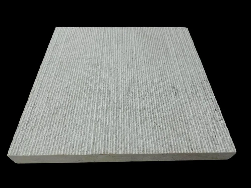 Combed tile, angle