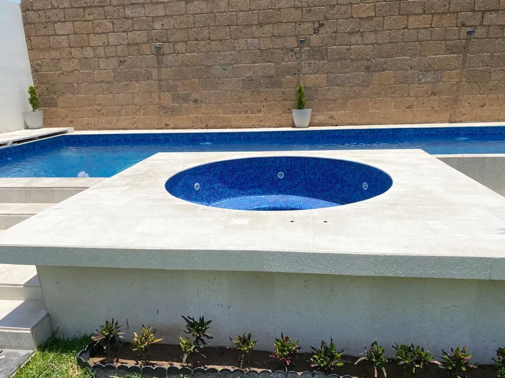 Pool coping, Crema Paloma