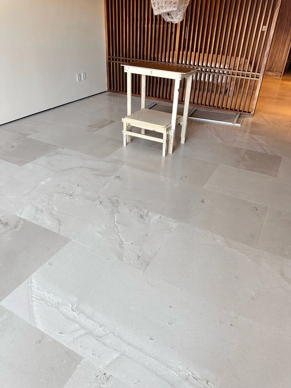 Interior — Crema Paloma
