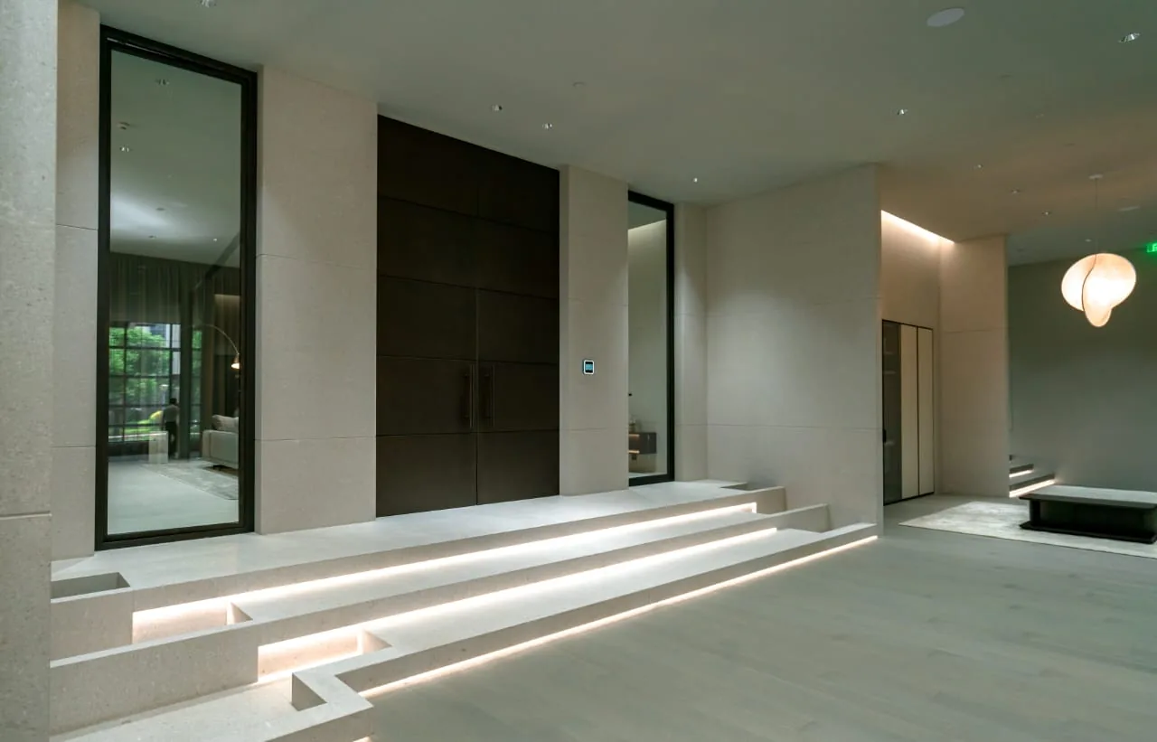 Interior — Platino Ice