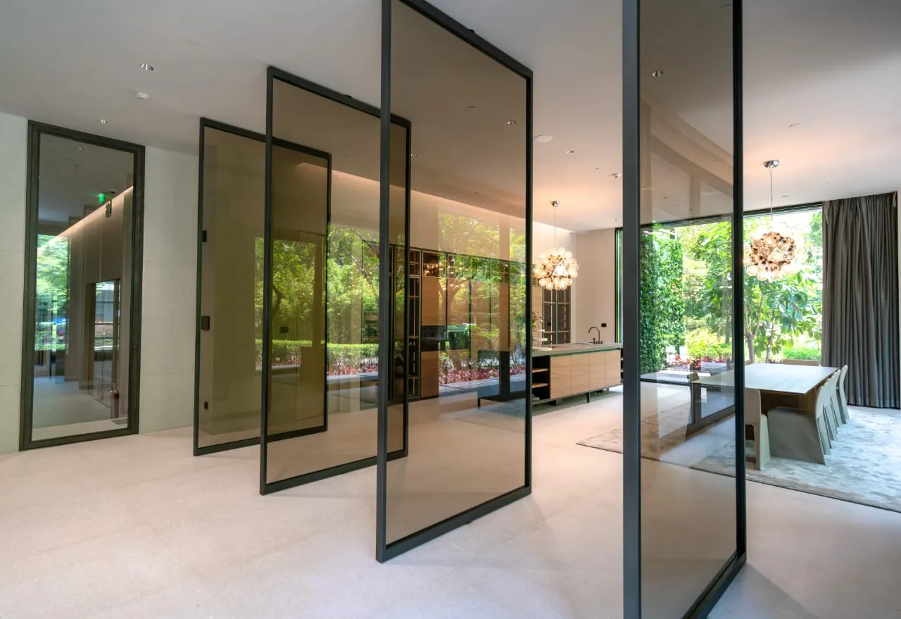 Interior — Platino Ice