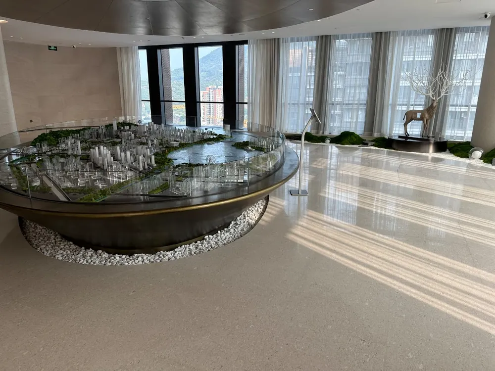 Interior — Platino Ice