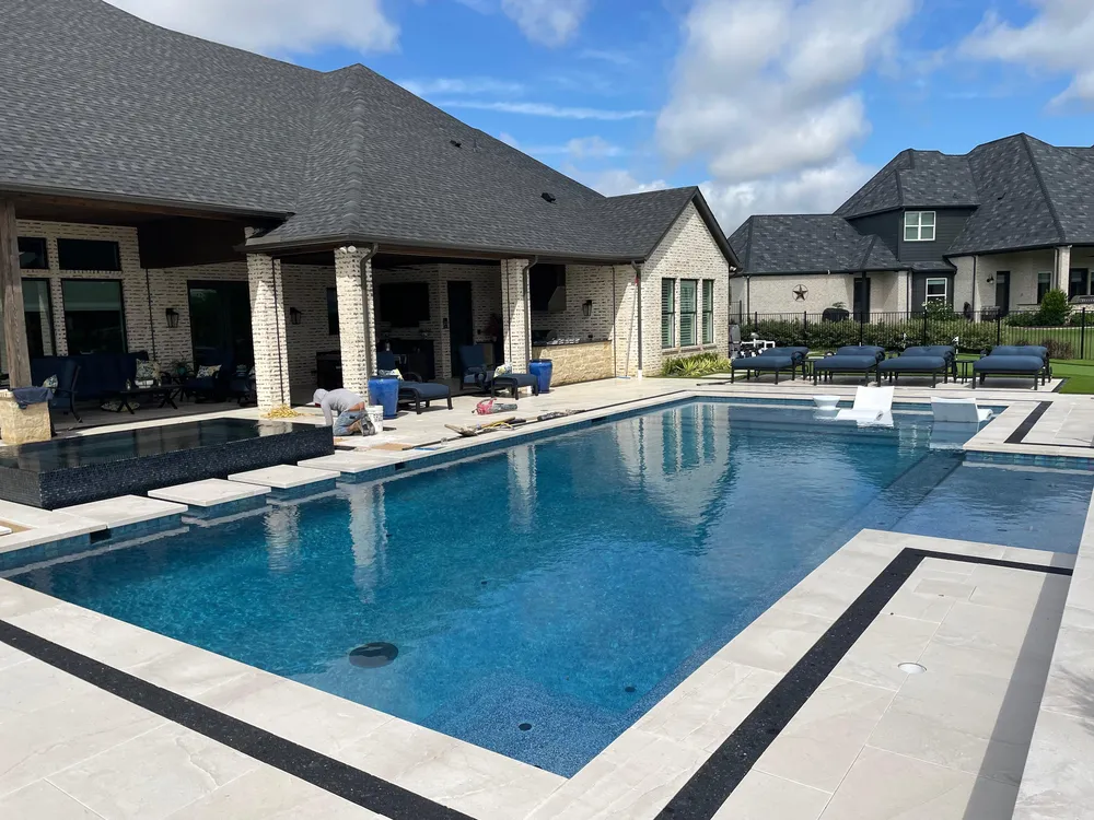 Pool & deck — Crema Paloma
