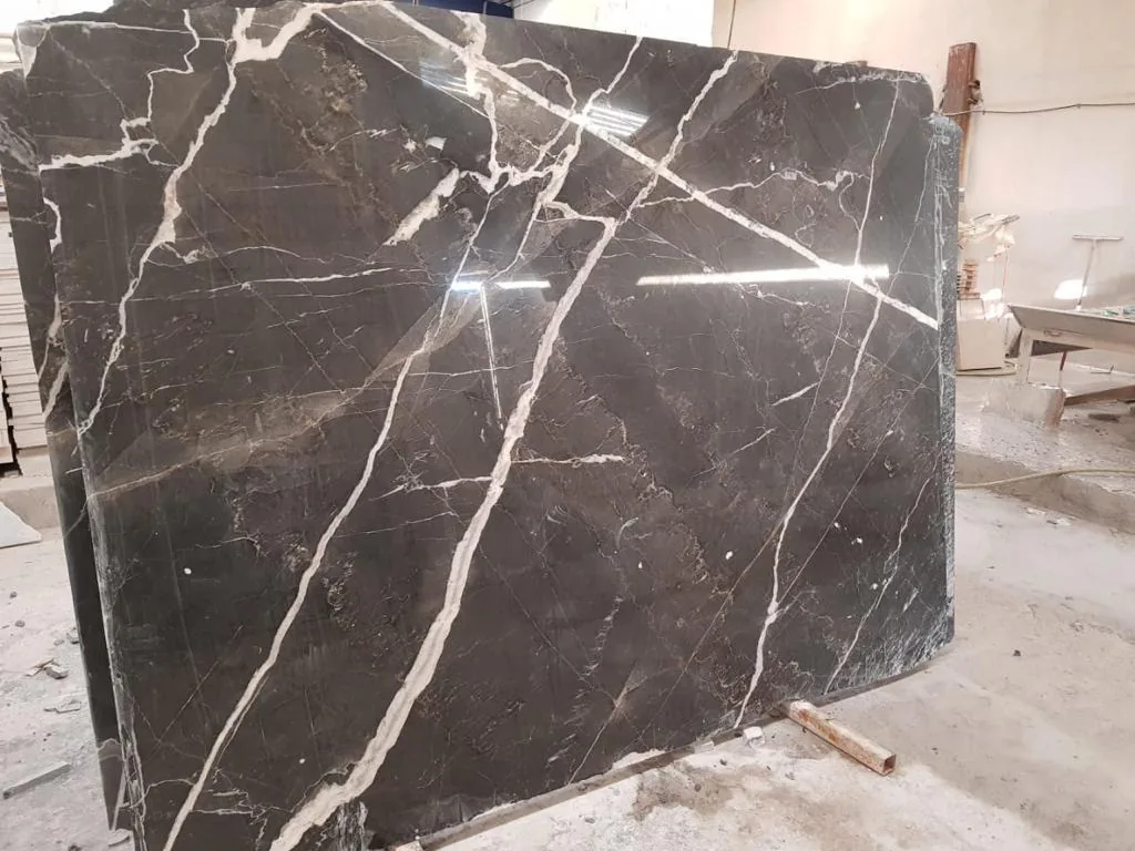 Negro Astral · slab